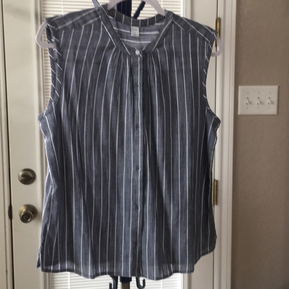 Old Navy Striped Sleeveless Button-Front  Top M